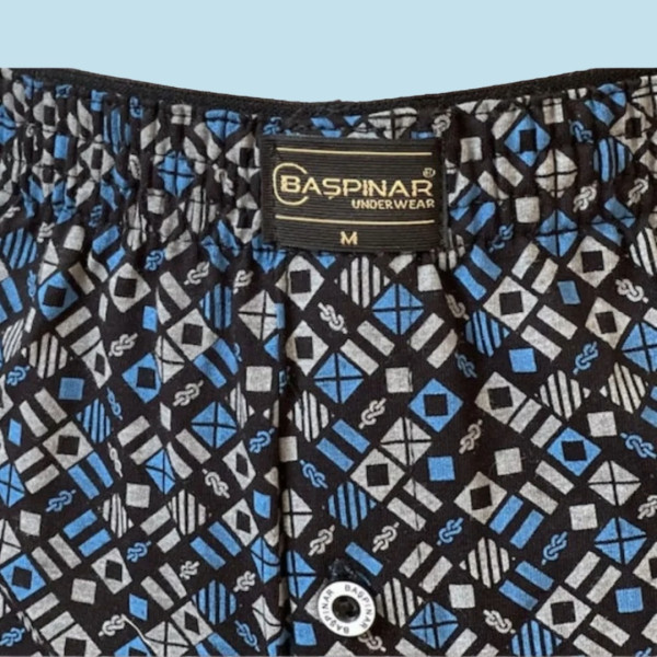 Baspinar Ανδρικό Βαμβακερό Κλασσικό Μποξεράκι  Φαρδιά γραμμή με άνετη εφαρμογή και κουμπί Μαύρο χρώμα με σχέδια 2105.1