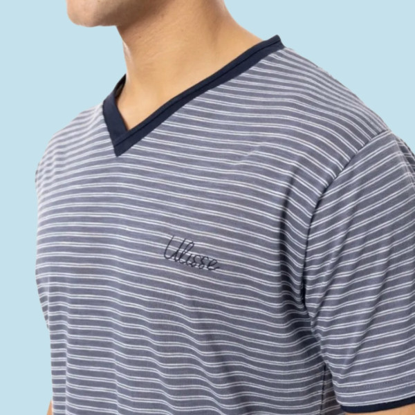 Ulisse ανδρική Καλοκαιρινή Βαμβακερή Μοντέρνα Πυτζάμα Μπλούζα V με Ρίγα & σορτσάκι μπλέ Navy S-M479 ελληνικής κατασκευής