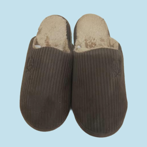 Ανδρικές Χειμερινές Κλασικές Καφέ Παντόφλες Ριπ με γουνίτσα & αντιολισθητικό πάτο slippers-brown
