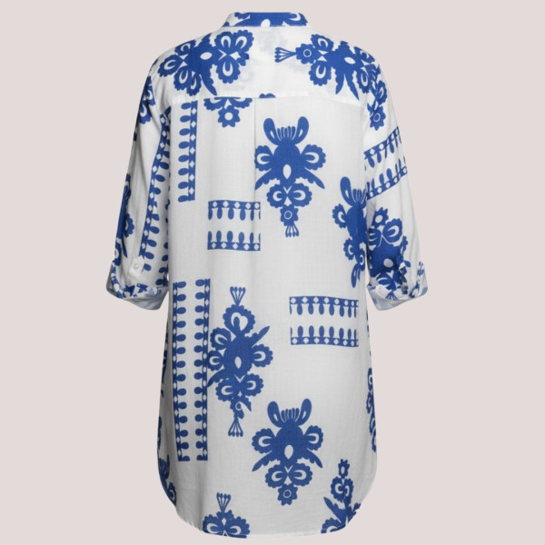 Γυναικείο λευκό & μπλέ σκούρο Blue Navy καφτάνι 100% cotton πουκαμίσα μέχρι το γόνατο  One size plus size με τσέπες μπροστά & σχέδια  SP2515D10