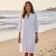 Γυναικείο λευκό καφτάνι 100% cotton πουκαμίσα μέχρι το γόνατο με κεντημένες λεπτομέρειες στο κάτω μέρος One size 26-3410
