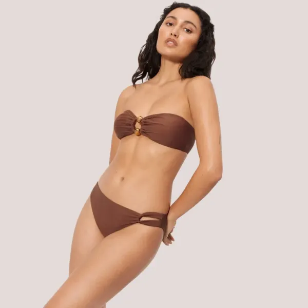 Ysabel Mora Γυναικείο Set bikini bandeau Μαγιό με αποσπώμενες τιράντες & σλιπ με ιδιαίτερο κόψιμο στο πλάϊ καφέ μπρονζέ Brown 83470 Marfil