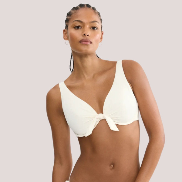 Triumph Γυναικείο μαγιό τοπ σουτιέν με βαθύ ντεκολτέ με ρυθμιζόμενες τιράντες λευκό ανάγλυφο Summer Dune W 10226529 3799/1K