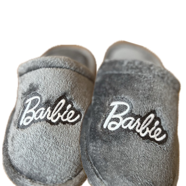 Γυναικείες Παντόφλες  Barbie με αντιολισθητικό πάτο ανοιχτές Γκρί με κέντημα logo Barbie 
