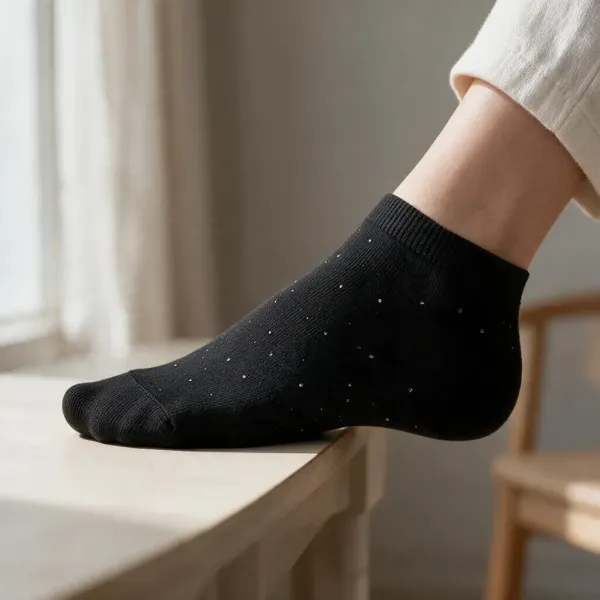 Oemen  Γυναικείες Βαμβακερές fashion κάλτσες μέχρι τον αστράγαλο No35-41 μαυρες με σχέδιο καρδούλες MY9003 BLACK HEARTS