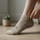 Oemen  Γυναικείες Βαμβακερές fashion κάλτσες μέχρι τον αστράγαλο No35-41 χρυσές-μεταλλιζέ  με σχέδιο γατούλες MY9002 GOLD CATS 