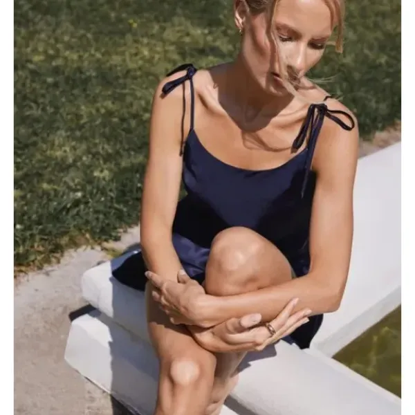 Aruelle Γυναικείο Καλοκαιρινό Σετ Πυτζάμα Babydoll τιραντάκι ρυθμιζόμενο και σορτς σε στυλ σατεν 100% βισκοζη μπλέ σκουρο CRESSIDA