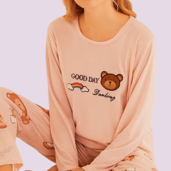 Mihra γυναικεία Ροζ βελούδινη πιτζάμα με Prints αρκουδάκι στο τοπ και σε ολο το παντελόνι 13313 pink