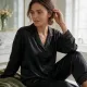 Γυναικεία Lingerie σατέν μαύρη πιτζάμα με σατέν κουμπιά & δαντέλα πολυτελείας στο τελείωμα & ίσιο παντελόνι DM7066 BLACK