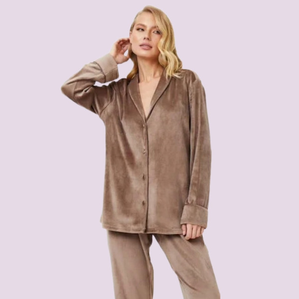 Aruelle Γυναικείο σετ πιτζάμας ultra soft βελούδο πουκάμισο με κουμπιά Choco Σοκολά 39.01.23.664 Dream with us 