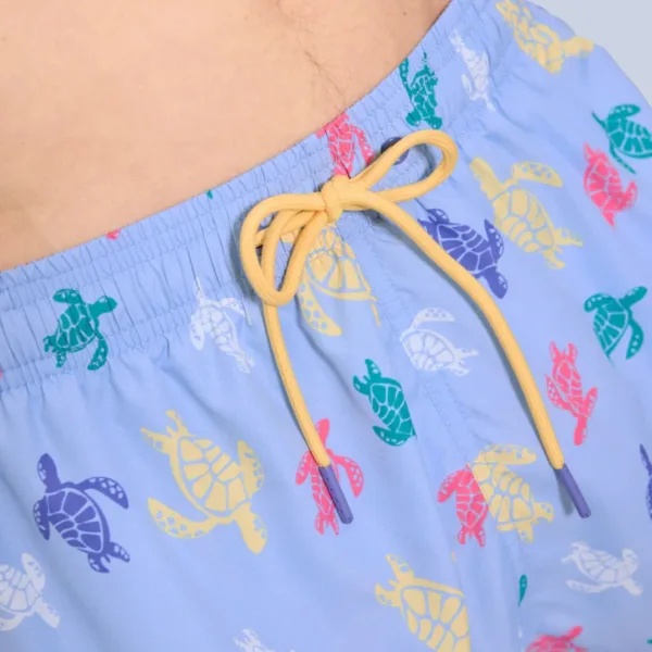Ysabel Mora Ανδρικό Μαγιό κοντό γαλάζιο  Σόρτς με πολύχρωμες χελώνες σχέδια 90402