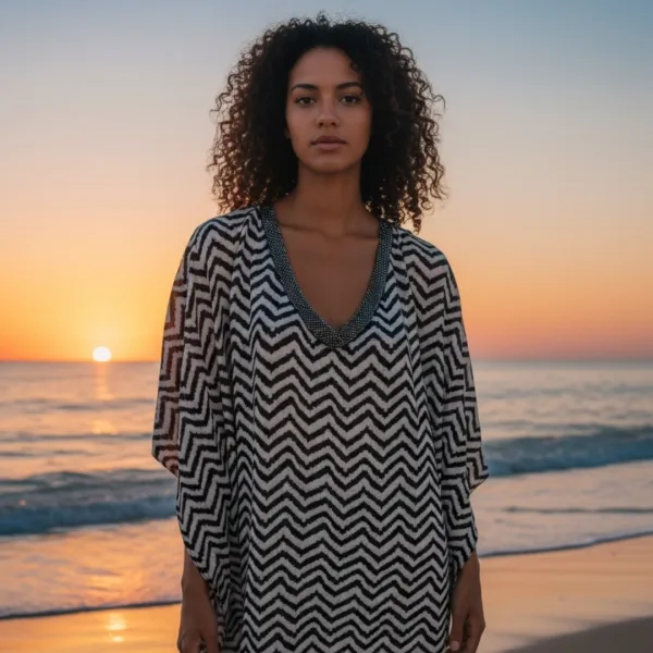 Modern Ocean Γυναικείο oversized καφτάνι λευκό με μαύρες γραμμές με V  διακοσμημένο με χάντρες πολυτελείας 1652.3