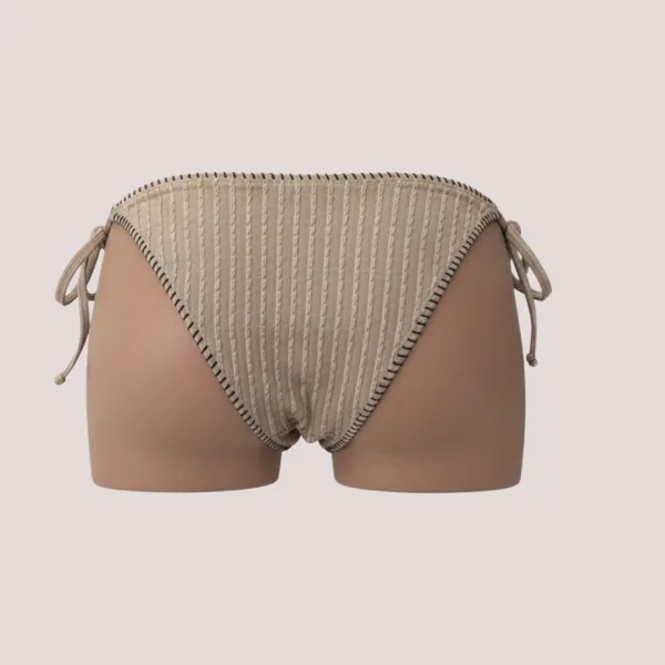 Modern Ocean Γυναικείο Set Bikini Τριγωνάκ ανάγλυφο λευκό με καφέ ραφές & σκούρο καφέ σλιπ brazil δετό με ραφές 1618 ivory & brown