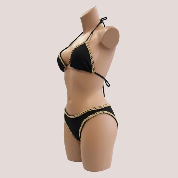 Modern Ocean swimwear Γυναικείο bikini set μαγιό γκοφρε τριγωνάκι & σλιπ με διακοσμητικές λεπτομέρειες σε αντίθεση μαύρο 1651 black summer collection