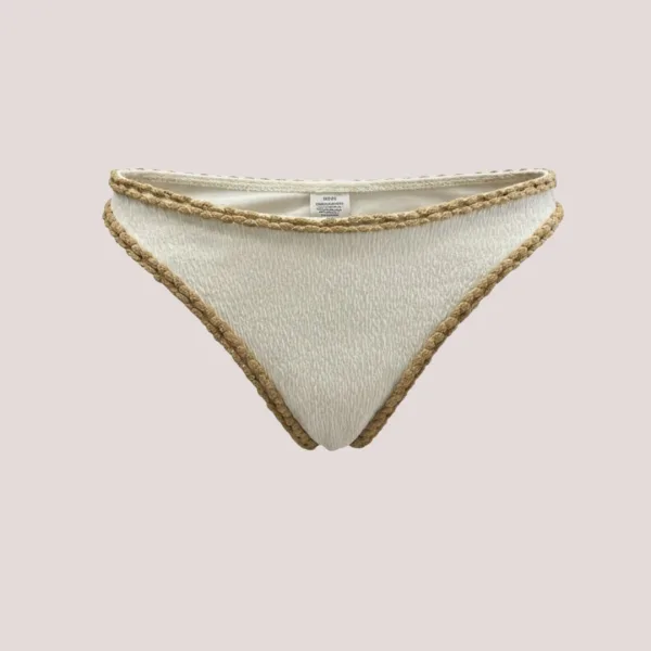 Modern Ocean swimwear Γυναικείο bikini set μαγιό γκοφρε τριγωνάκι & σλιπ με διακοσμητικές λεπτομέρειες σε αντίθεση λευκό 1651 white summer collection