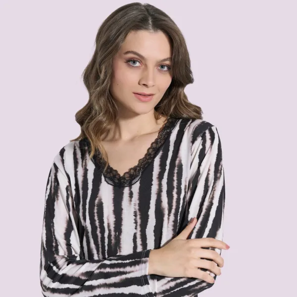 Jeannette Γυναικείο Νυχτικό Πολυτελείας  Viscose  V και δαντέλα  μπέζ και μαύρα νερά 8131