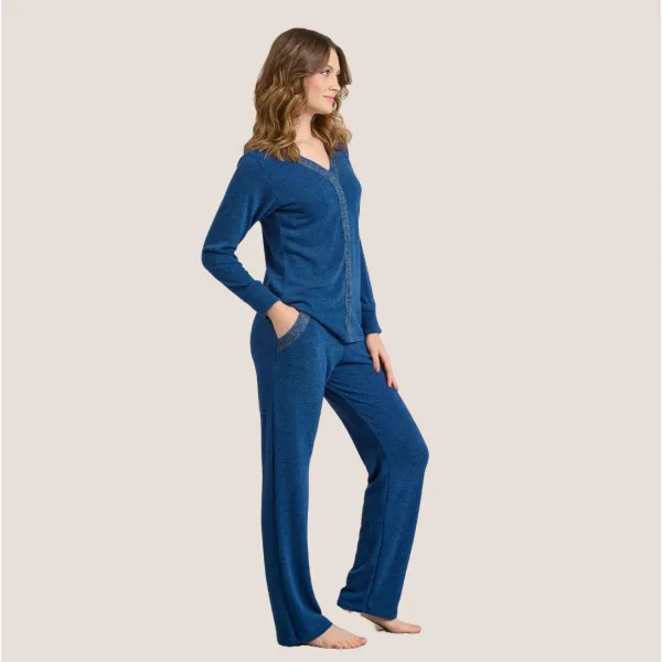 Jeannette Γυναικεία Χειμερινή Πιτζάμα Homewear με φανταστικό Μπλέ χρώμα και Τρέσα V με χρυσές λεπτομέρειες 7938 Blue Jeannette Γυναικεία Χειμερινή Πιτζάμα Homewear με φανταστικό Μπλέ χρώμα και Τρέσα V με χρυσές λεπτομέρειες 7938 Blue