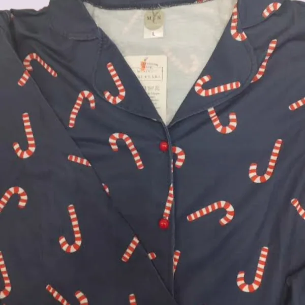 Moony Homewears Γυναικεία Χειμερινή Χριστουγγενιάτικη  Πιτζάμα μπλέ με γλυφιτζούρια Christams.Blue Moony Homewears Γυναικεία Χειμερινή Χριστουγγενιάτικη  Πιτζάμα μπλέ με γλυφιτζούρια Christams.Blue