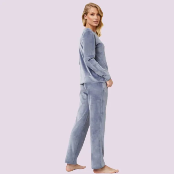 Aruelle Γυναικείο σετ πιτζάμας Homewear ultra soft βελούδο Μπλέ γαλάζιο 39.01.23.673 Dream with us Francine Aruelle Γυναικείο σετ πιτζάμας Homewear ultra soft βελούδο Μπλέ γαλάζιο 39.01.23.673 Dream with us Francine