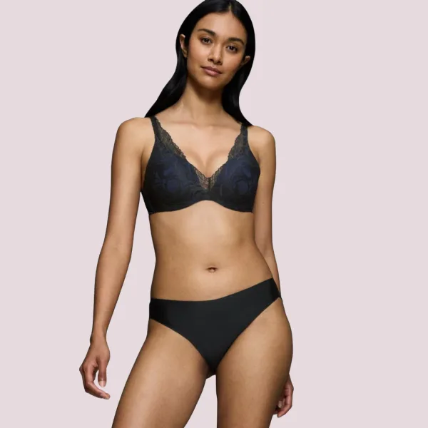 Triumph Γυναικείο Σουτιέν Body Make Up Χωρίς Μπανέλα Με Ελαφριά Επένδυση & δαντέλα The Illusion Collection Μαύρο 10219710-0004